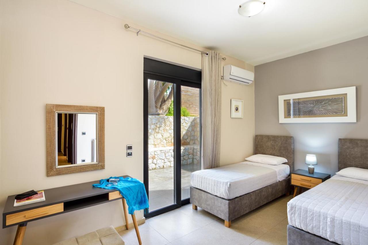 Adorno Luxury Villas Chorafakia Exterior photo