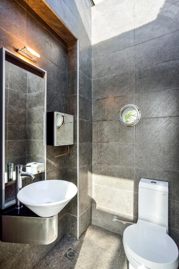 Adorno Luxury Villas Chorafakia Exterior photo